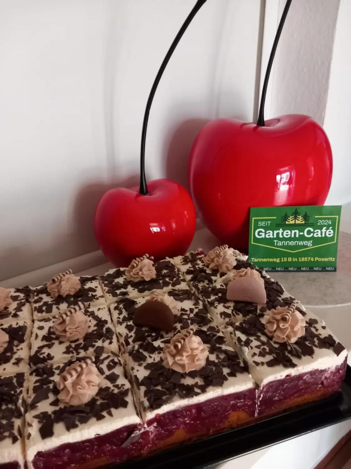 Garten-Café Tannenweg , Manfred Leisge ,  Katrin Leisge, Poseritz, Rügen Island, Kuchen von Garten-Café Tannenweg