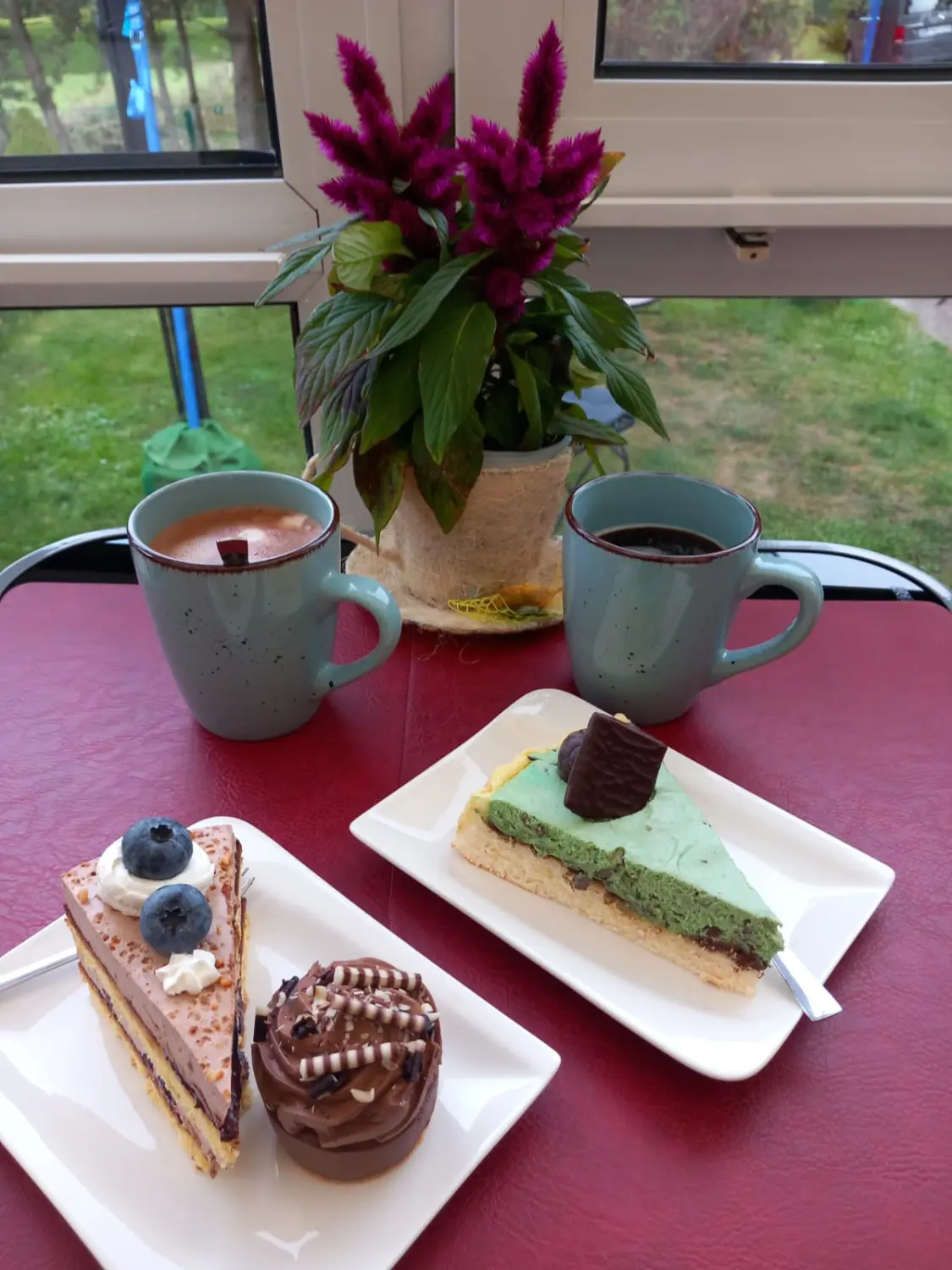 Garten-Café Tannenweg , Manfred Leisge ,  Katrin Leisge, Poseritz, Rügen Island, Kuchen von Garten-Café Tannenweg