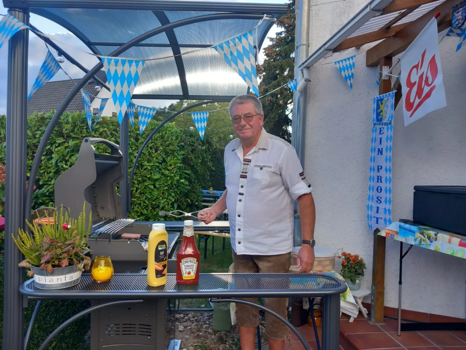 Garten-Café Tannenweg , Manfred Leisge ,  Katrin Leisge, Poseritz, Rügen Island, Garten-Café Tannenweg - Oktoberfest 2024 von Garten-Café Tannenweg