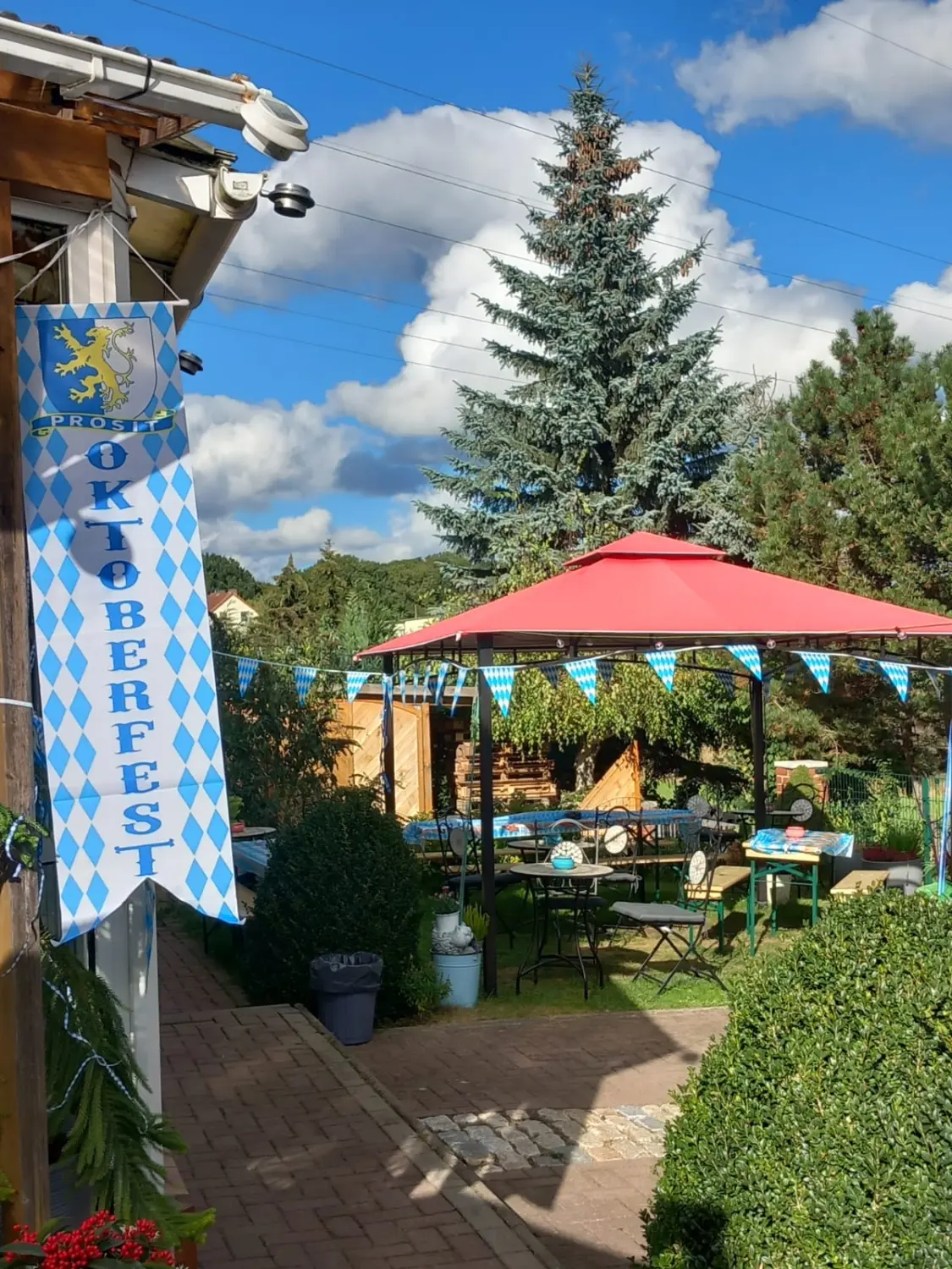 Garten-Café Tannenweg , Manfred Leisge ,  Katrin Leisge, Poseritz, Rügen Island, Garten-Café Tannenweg - Oktoberfest 2024 von Garten-Café Tannenweg