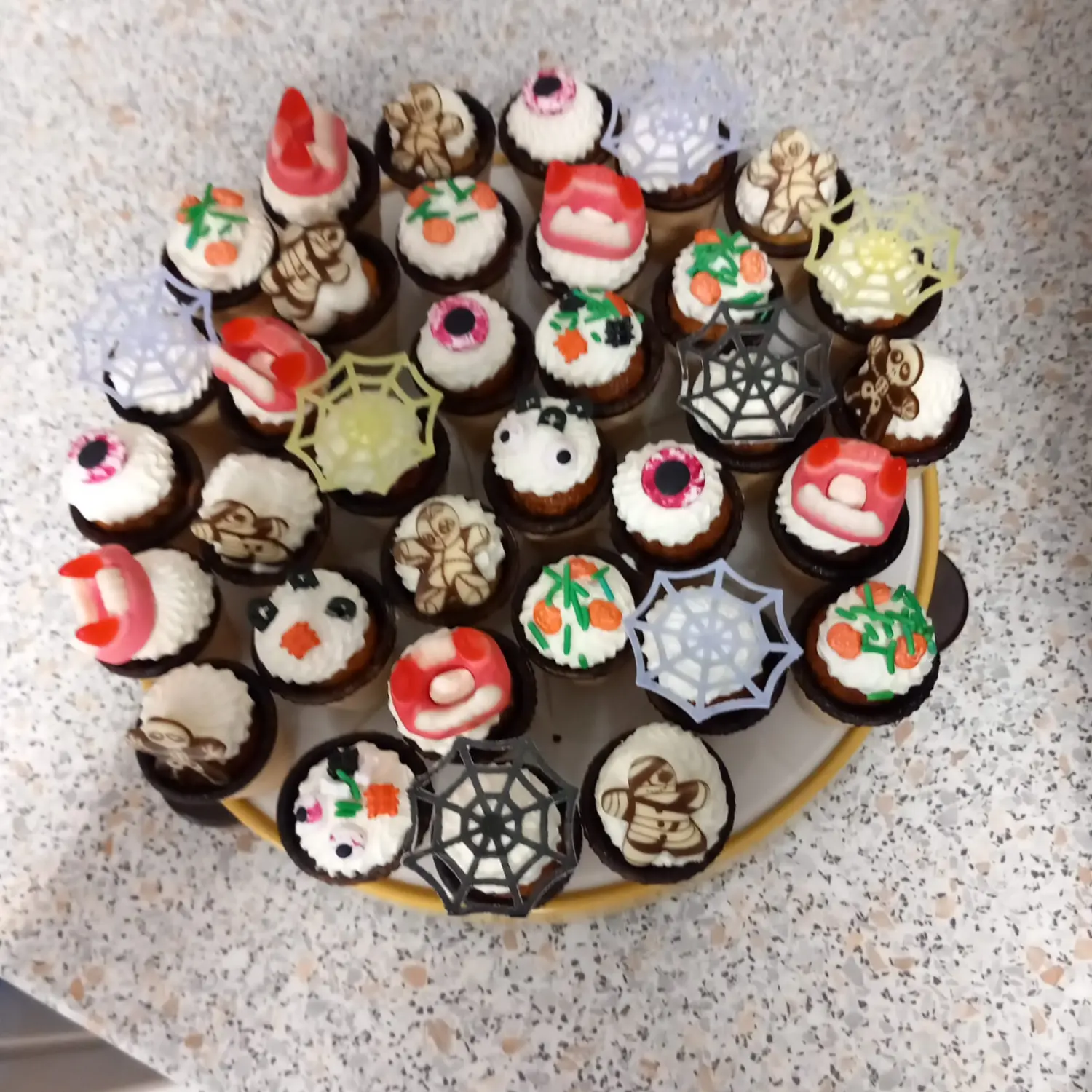 Garten-Café Tannenweg , Manfred Leisge ,  Katrin Leisge, Poseritz, Rügen Island, Kuchen - Garten-Café Tannenweg - Halloweenfest 2024 von Garten-Café Tannenweg