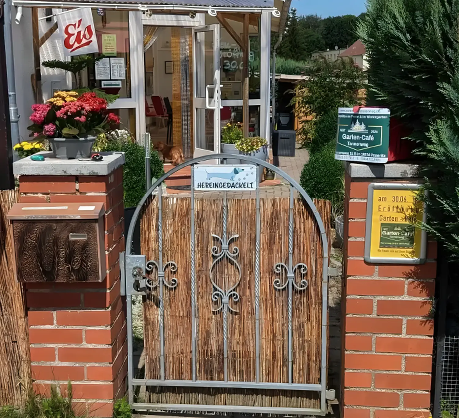 Garten-Café Tannenweg , Manfred Leisge , Katrin Leisge, Poseritz, Rügen Island, Garten-Café Tannenweg