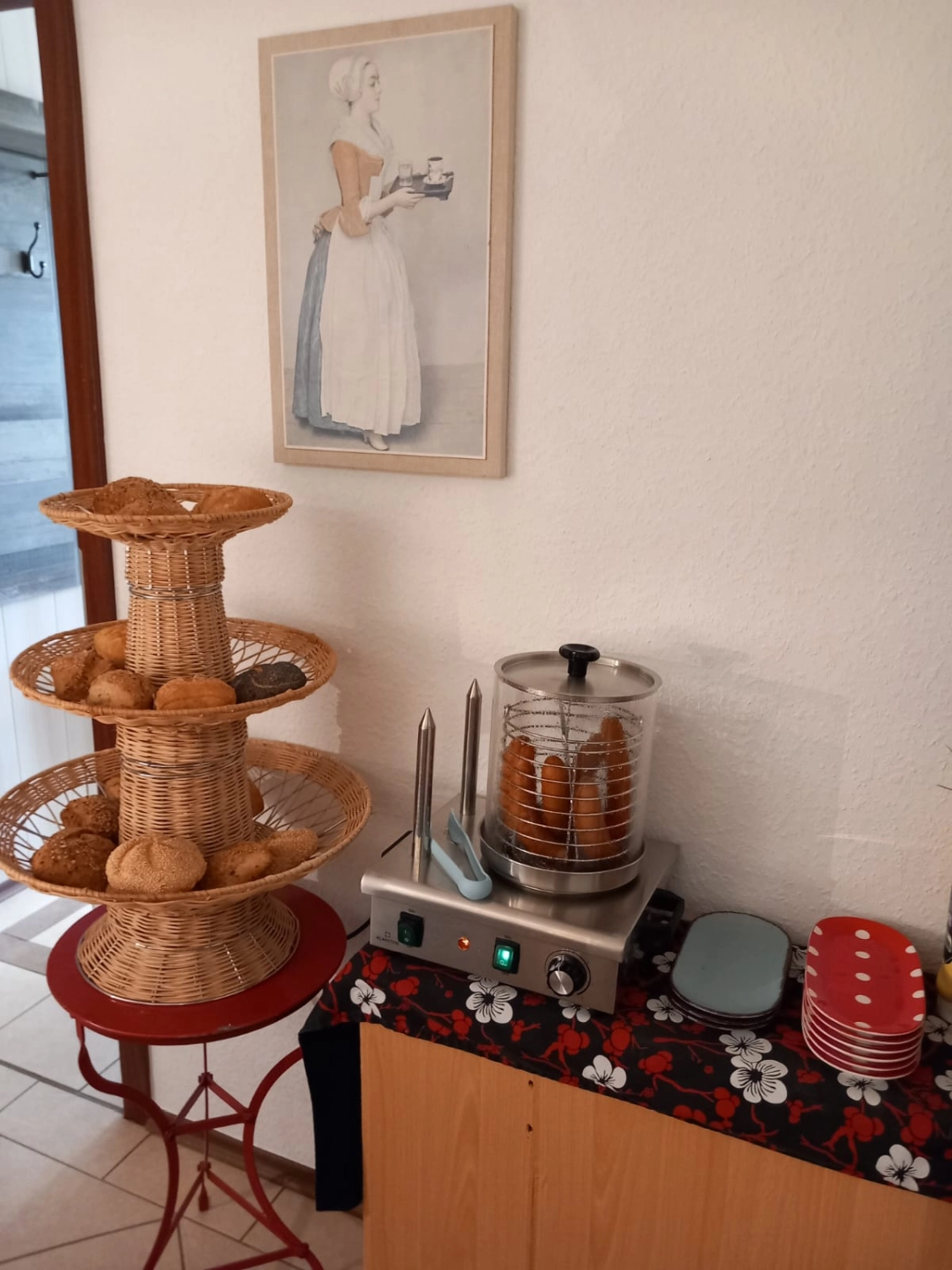 Frau - Garten-Café Tannenweg - Oktoberfest 2024 von Garten-Café Tannenweg